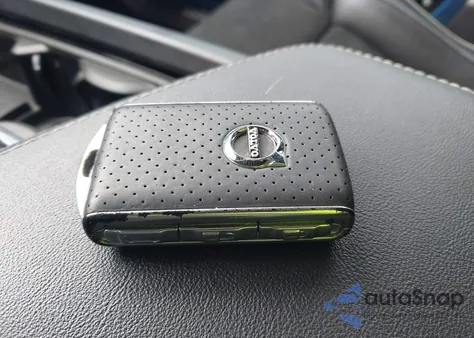 2019 Volvo Xc60 T5 R-Design z USA, uszkodzony, nr VIN LYV102RM7KB293438